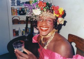 Lei è Marsha, l’afroamericana che diede vita ai movimenti di liberazione omosessuale: non dimenticate mai a chi dovete la vostra libertà