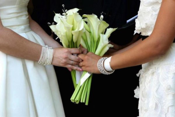 I matrimoni gay fanno bene all’economia: negli USA generano quasi un miliardo all’anno