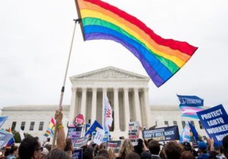 Usa, la Corte suprema: “Vietato licenziare qualcuno perché gay o trans”
